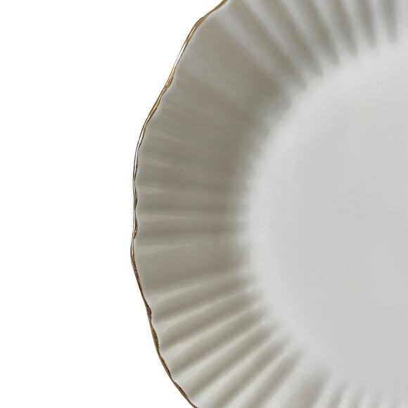 Eaton Fine Porcelain Aubrey Dinner Plates 10.5" Fluted Gold Accent Edge Set of 4 - Picture 10 of 13